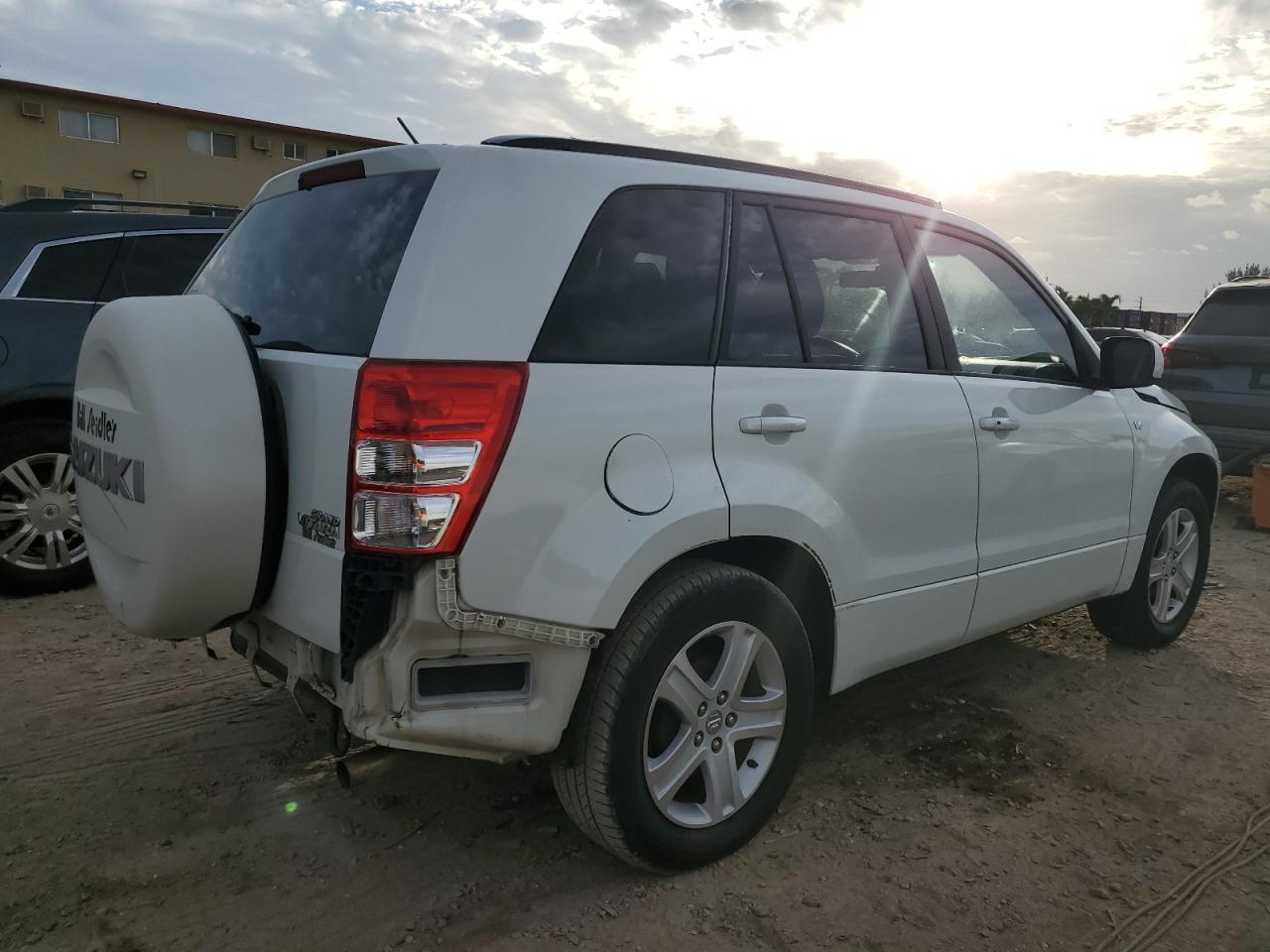 Изображение 3 2008 SUZUKI GRAND VITARA LUXURY 2008 с VIN JS3TE947584100370