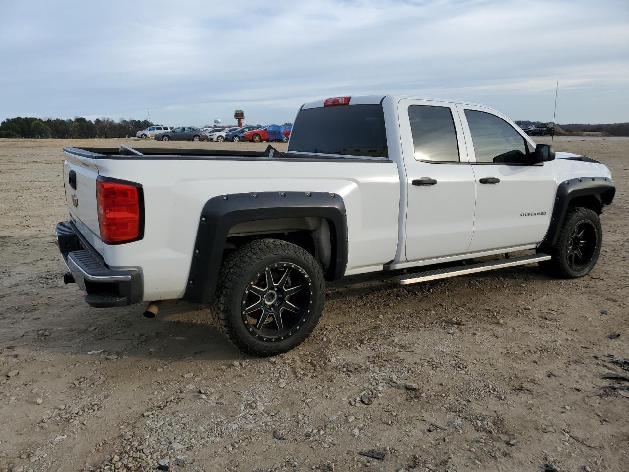 Image 3 of 2018 CHEVROLET SILVERADO C1500 2018 with VIN 1GCRCNEH0JZ126964