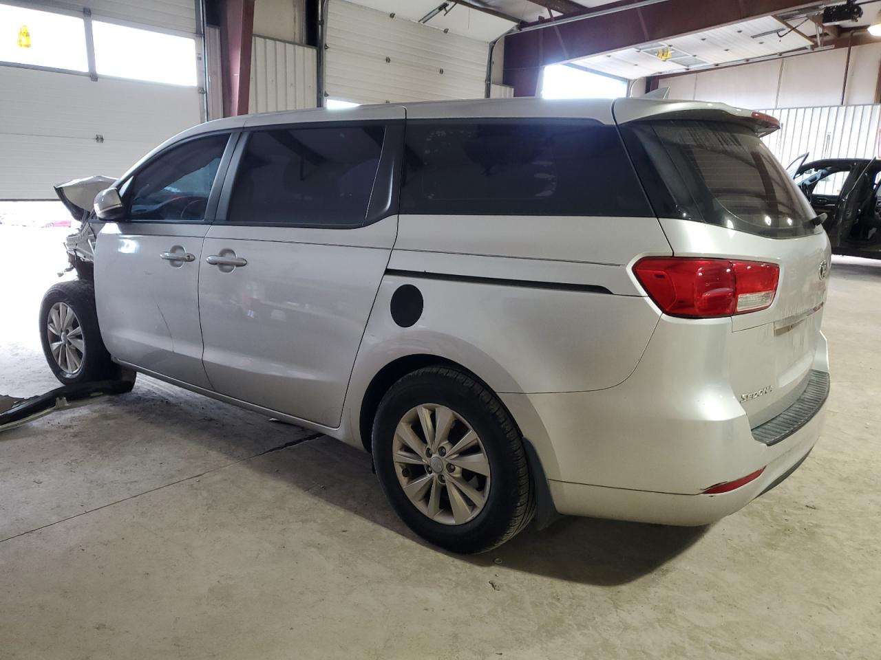 Obraz 2 z 2016 KIA SEDONA L 2016 z VIN KNDMA5C15G6114163
