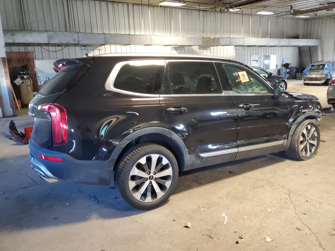 Изображение 3 Kia Telluride S 2022 с VIN 5XYP64HC2NG238176