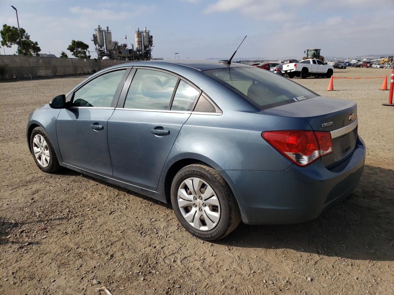 Изображение 2 2012 CHEVROLET CRUZE LS 2012 с VIN 1G1PC5SH2C7210707