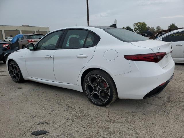 Obraz 2 z 2022 ALFA ROMEO GIULIA SUPER 2022 z VIN ZARFANBN9N7666338