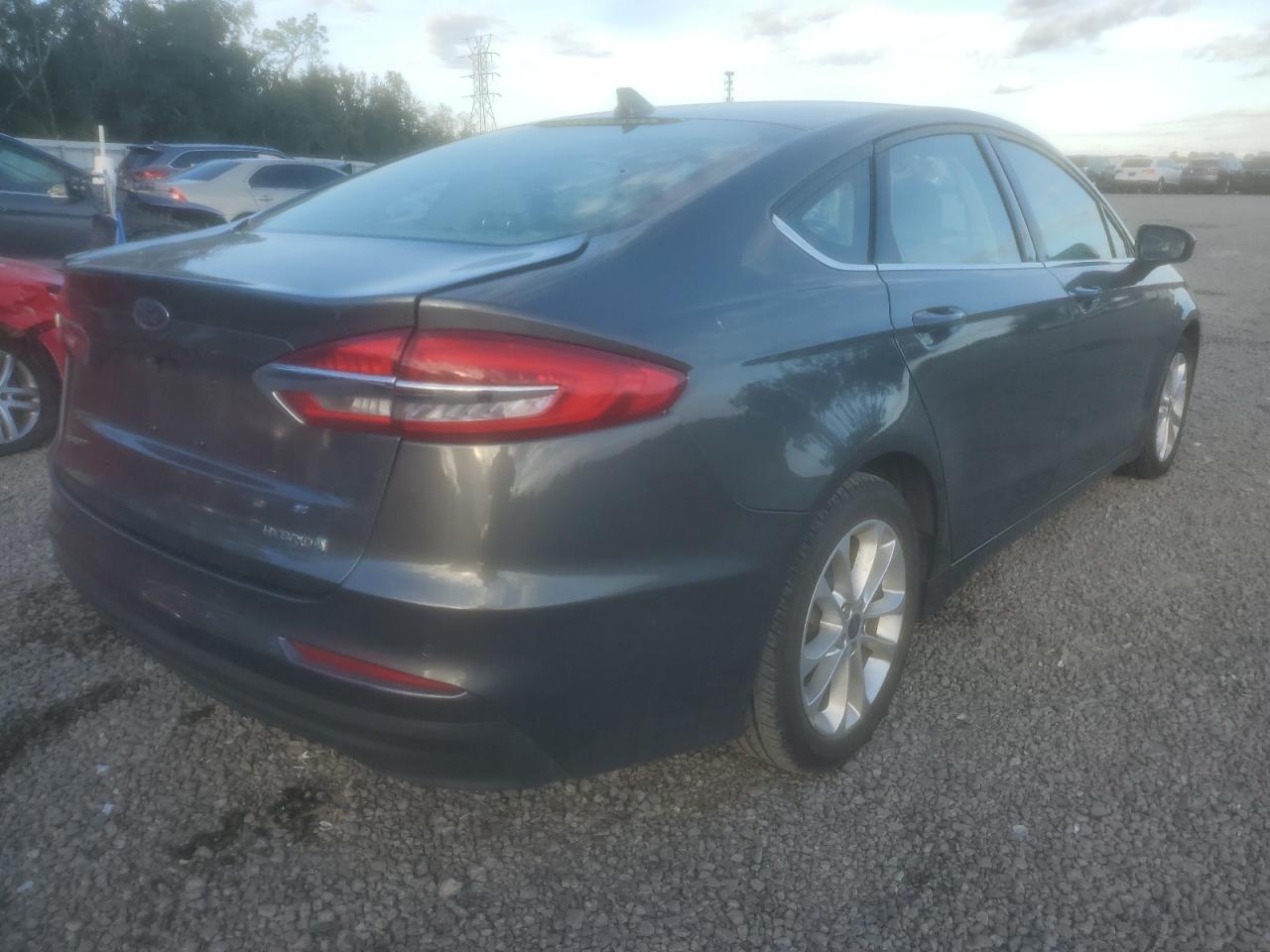 Изображение 3 2020 FORD FUSION SE 2020 с VIN 3FA6P0LU3LR104285