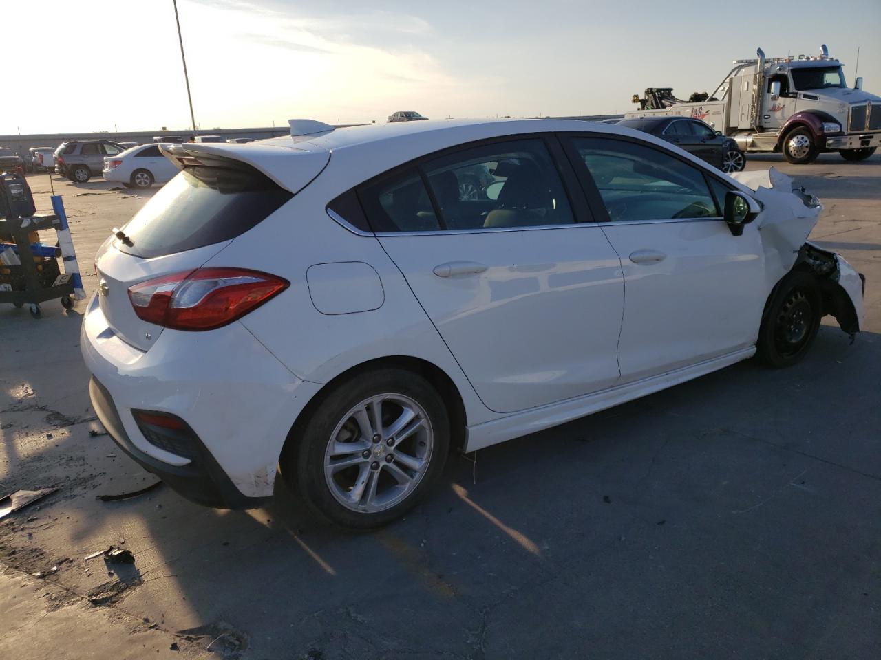Image 3 of 2017 CHEVROLET CRUZE LT 2017 with VIN 3G1BE6SMXHS524489