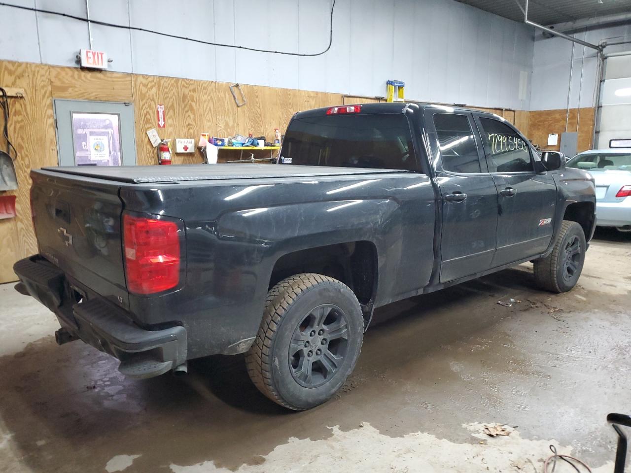 Image 3 of 2018 CHEVROLET SILVERADO K1500 LT 2018 with VIN 1GCVKREC8JZ104918