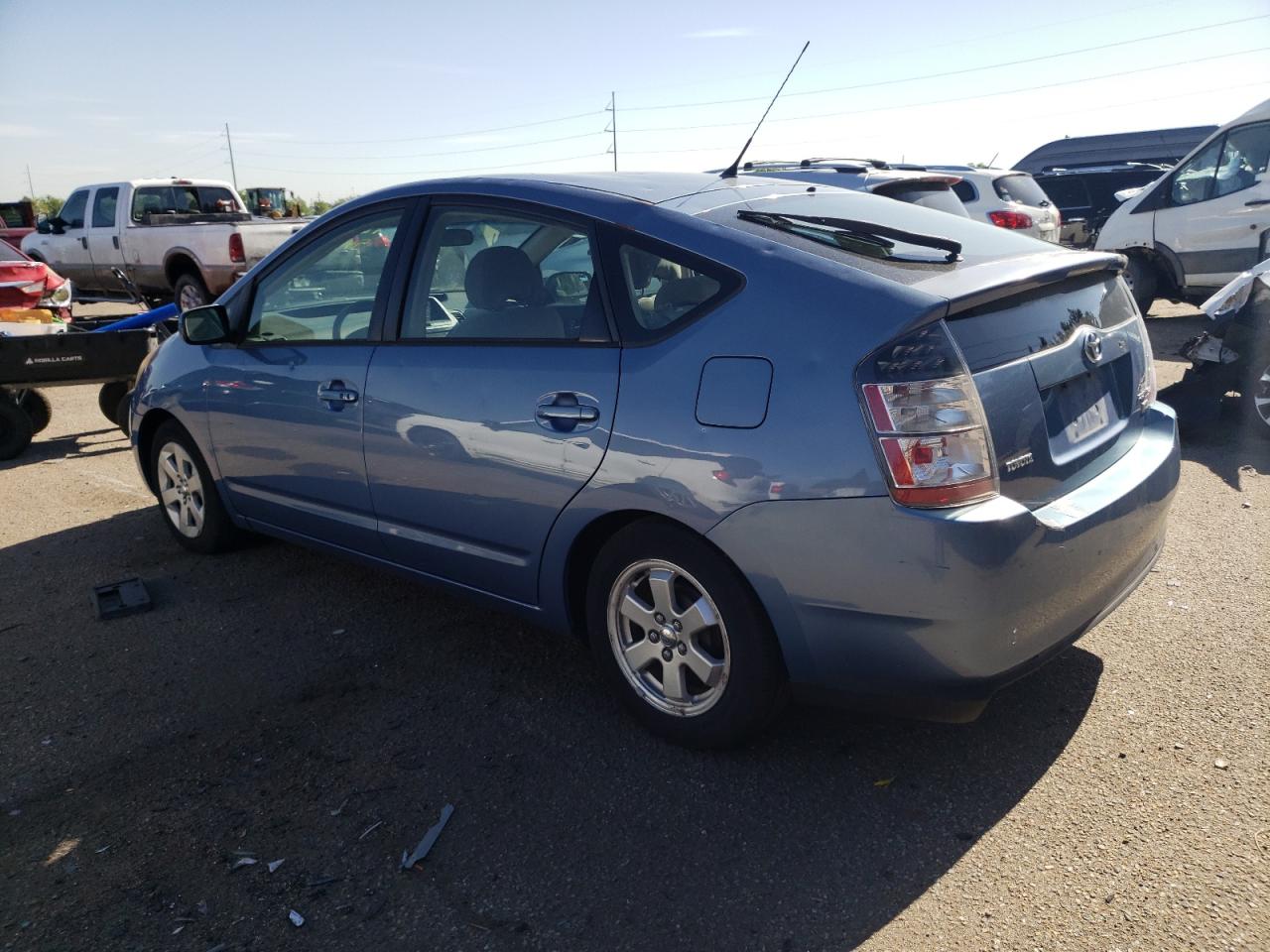 Image 2 of 2005 TOYOTA PRIUS  2005 with VIN JTDKB20U357022719