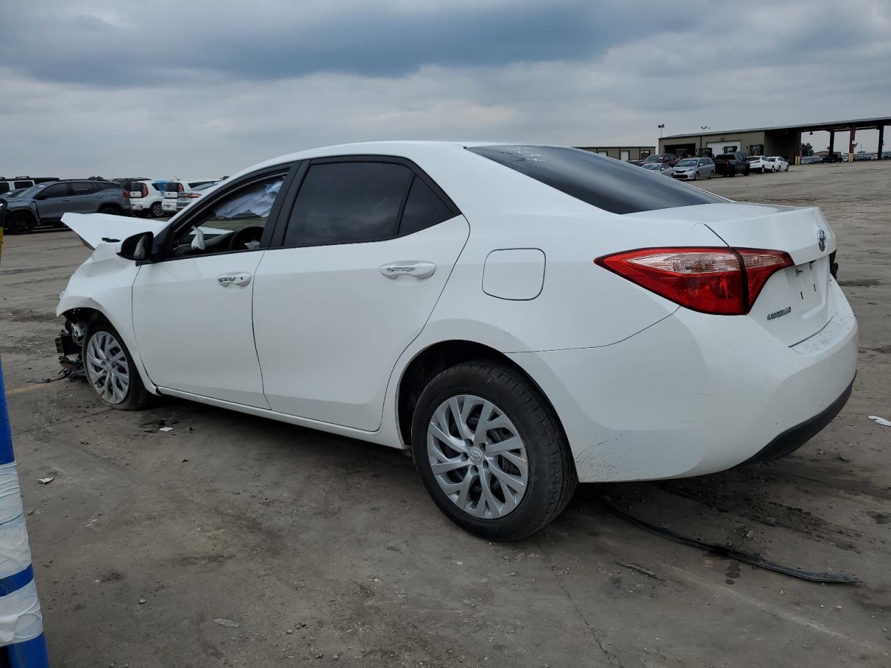 Image 2 of 2018 TOYOTA COROLLA L 2018 with VIN 5YFBURHE2JP832044