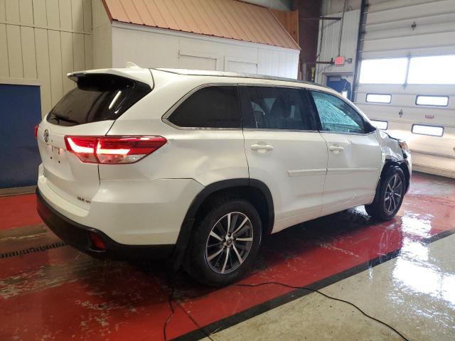 Image 3 of 2018 TOYOTA HIGHLANDER SE 2018 with VIN 5TDJZRFH3JS910641