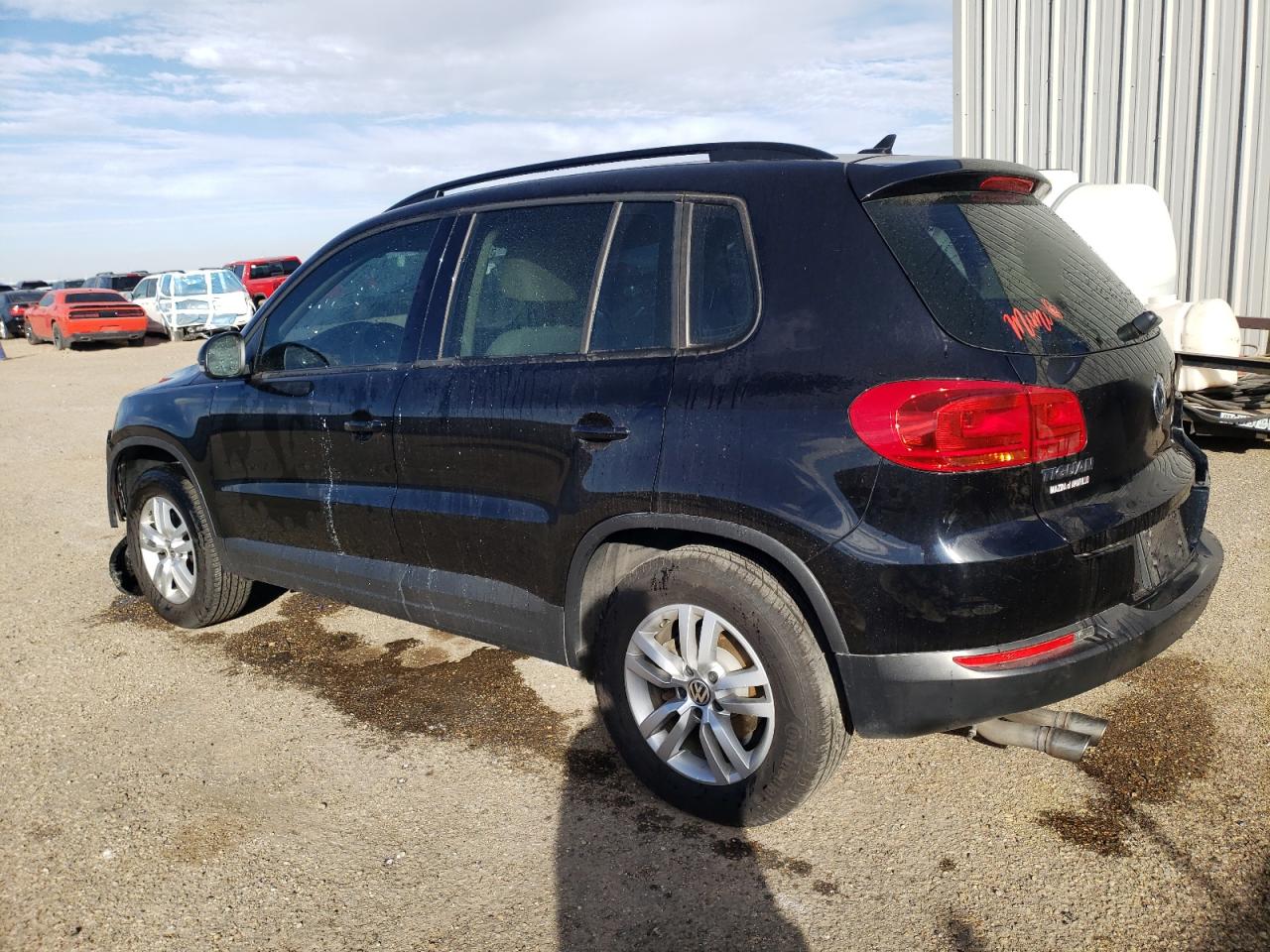Obraz 2 z 2017 VOLKSWAGEN TIGUAN S 2017 z VIN WVGBV7AX8HK018692