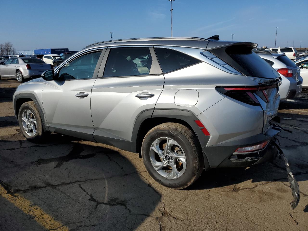 Image 2 of 2022 HYUNDAI TUCSON SEL 2022 with VIN 5NMJBCAE4NH037666