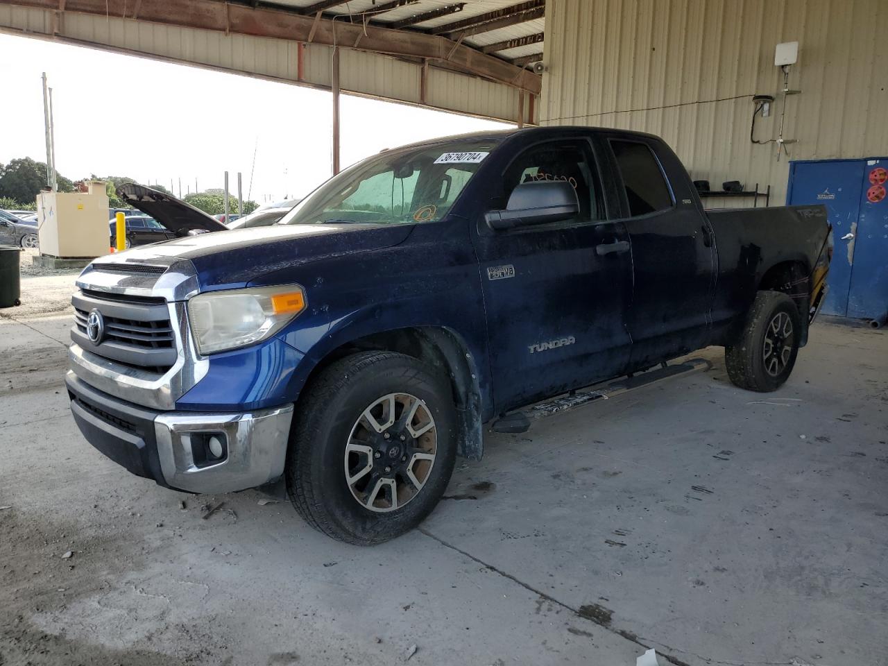 Изображение 2015 TOYOTA TUNDRA DOUBLE CAB SR/SR5 2015