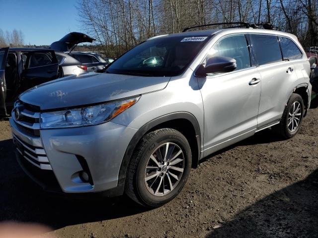 Image 1 of 2017 TOYOTA HIGHLANDER SE 2017 with VIN 5TDJZRFH2HS390653