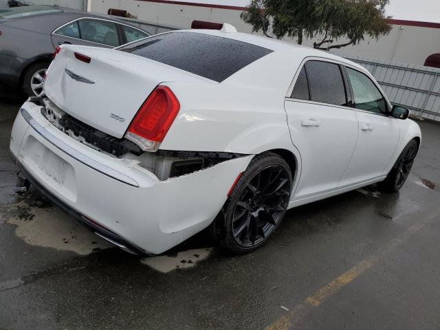 Obraz 3 z 2015 CHRYSLER 300 LIMITED 2015 z VIN 2C3CCAAG9FH802156