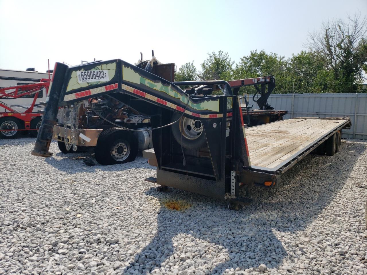 Image 2 of 2011 FABR TRAILER 2011 with VIN 4Z1GF4023BS016283