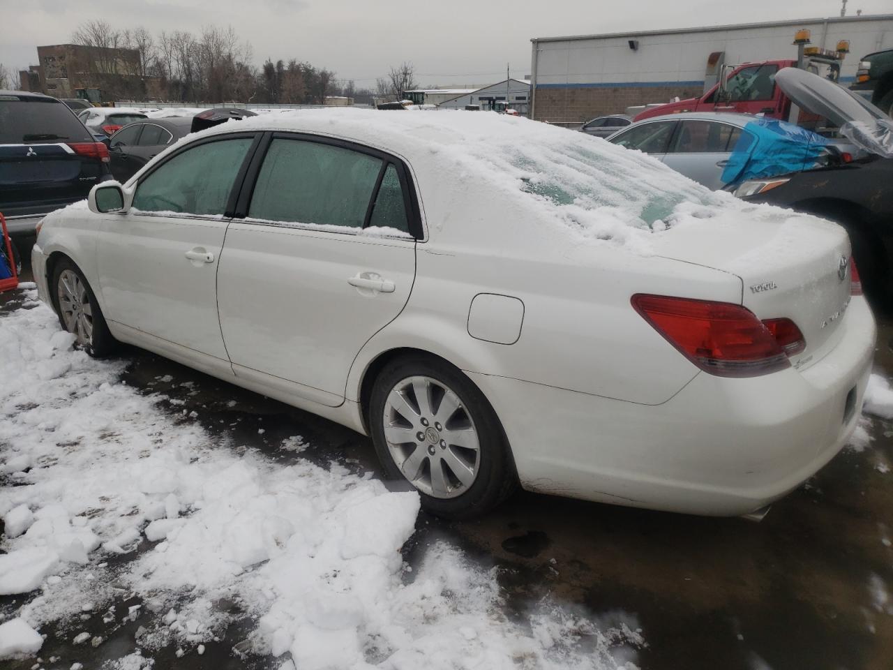 Image 2 of 2009 TOYOTA AVALON XL 2009 with VIN 4T1BK36B89U350782