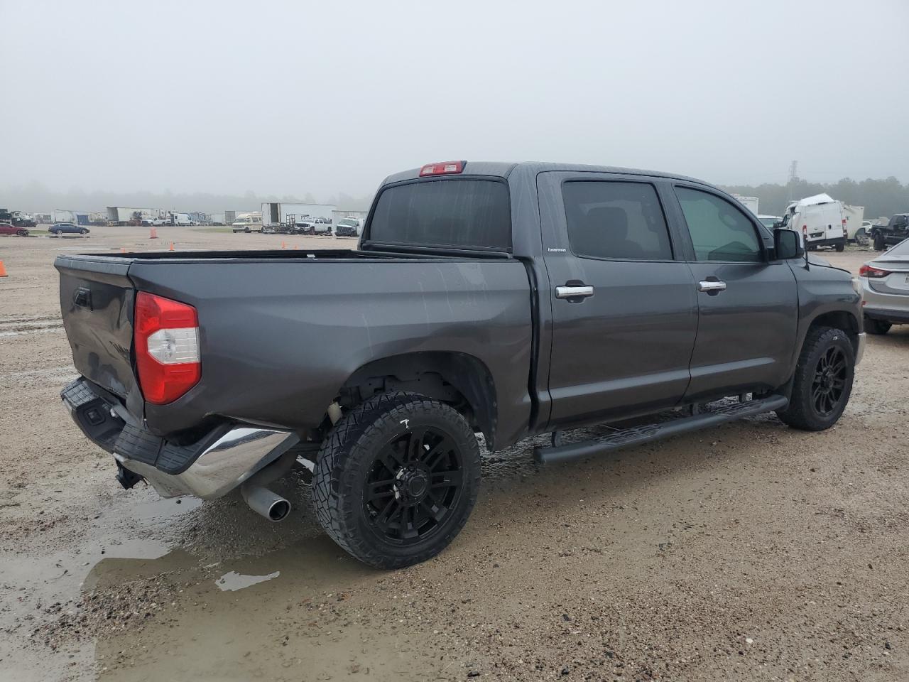 Obraz 3 z 2018 TOYOTA TUNDRA CREWMAX LIMITED 2018 z VIN 5TFFY5F12JX229482