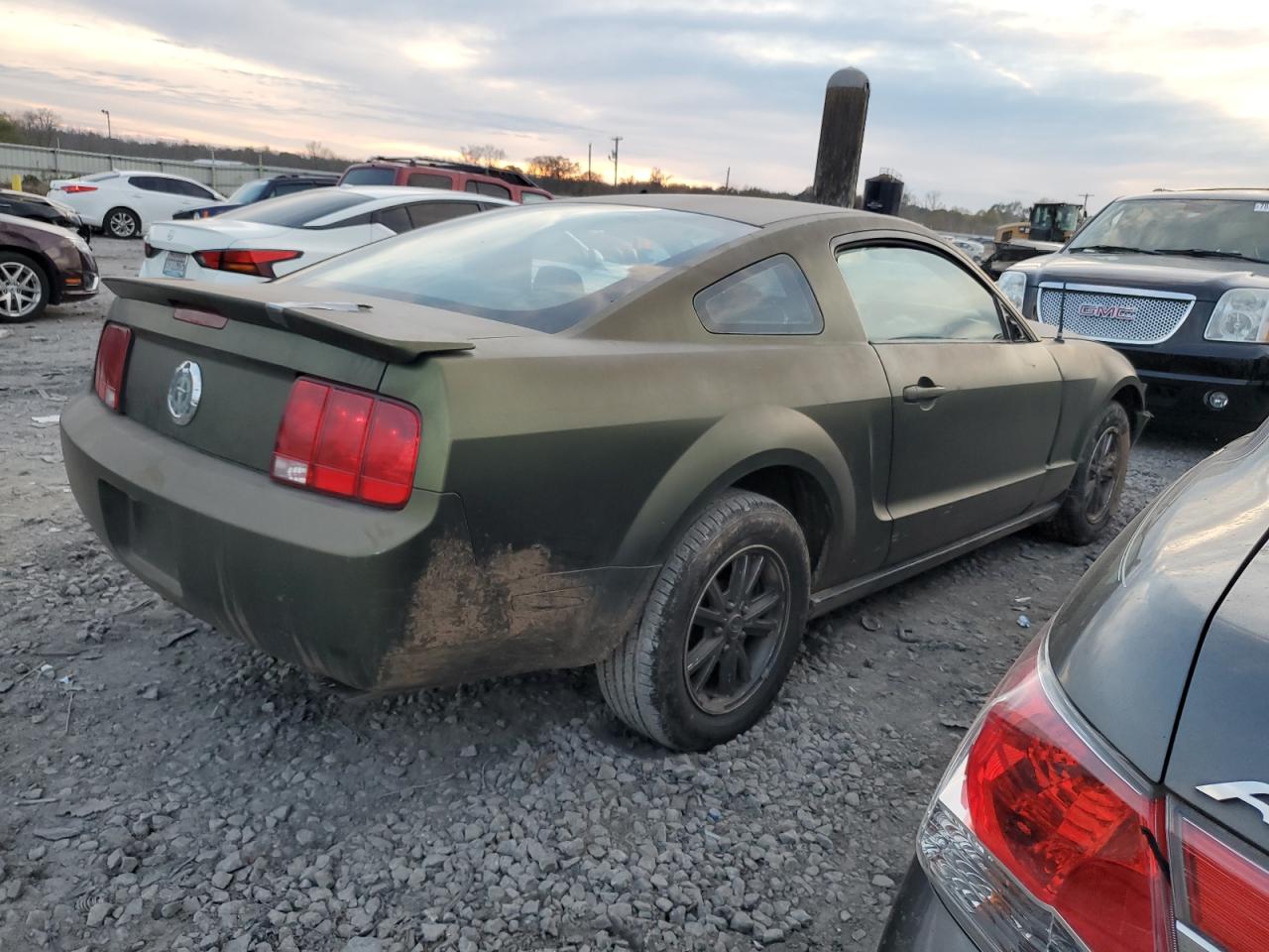 Image 3 of 2007 FORD MUSTANG  2007 with VIN 1ZVFT80N675208048