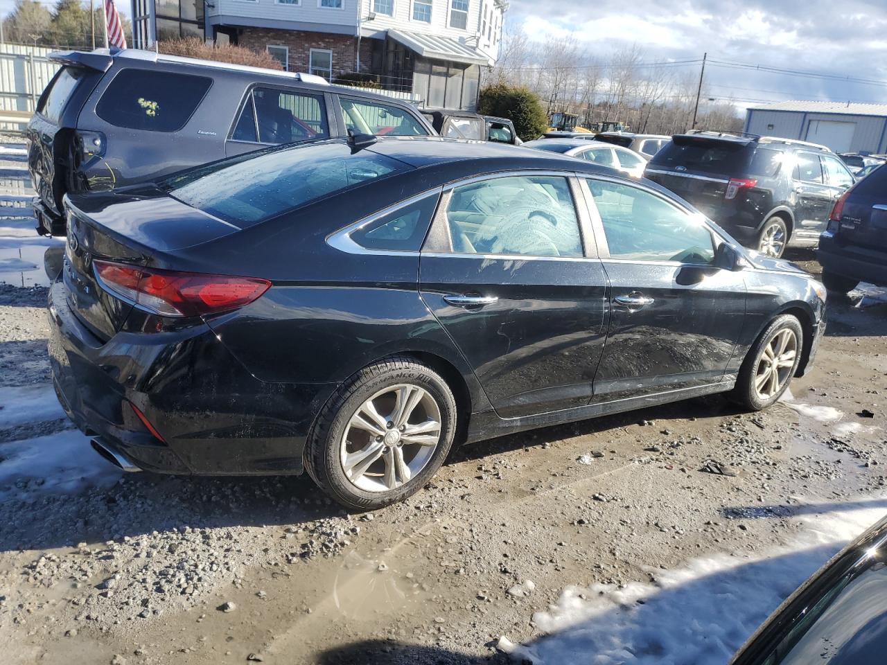Image 3 of 2018 HYUNDAI SONATA SPORT 2018 with VIN 5NPE34AF3JH636245