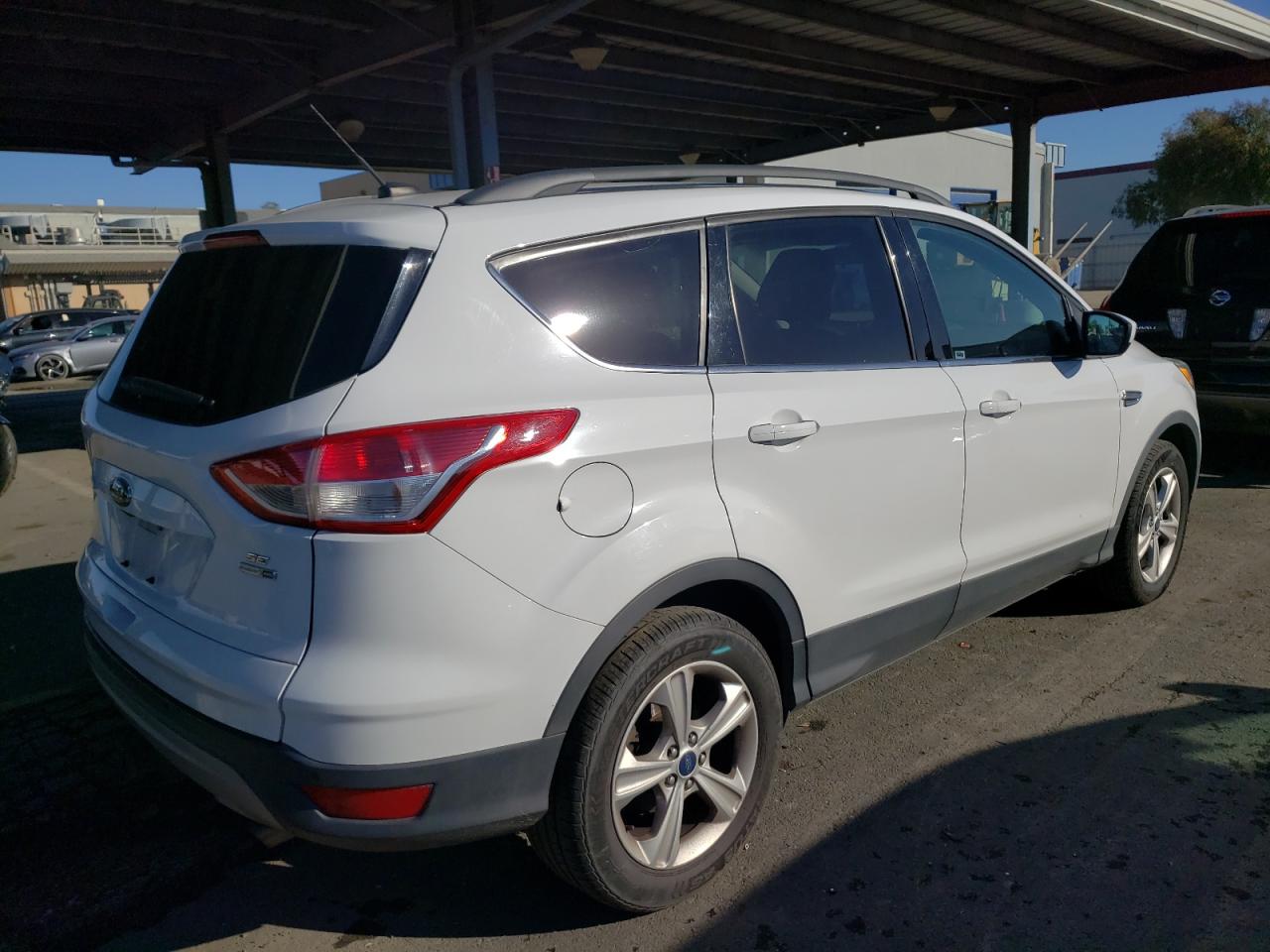 Obraz 3 z 2016 FORD ESCAPE SE 2016 z VIN 1FMCU9G9XGUC60284