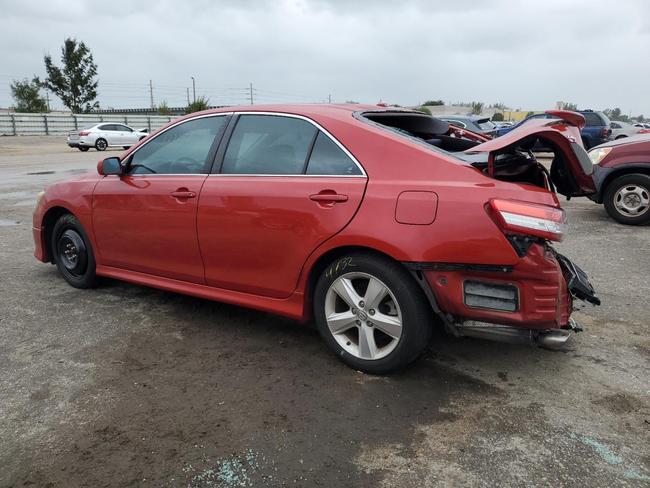 Image 2 of 2011 TOYOTA CAMRY BASE 2011 with VIN 4T1BF3EK4BU689017