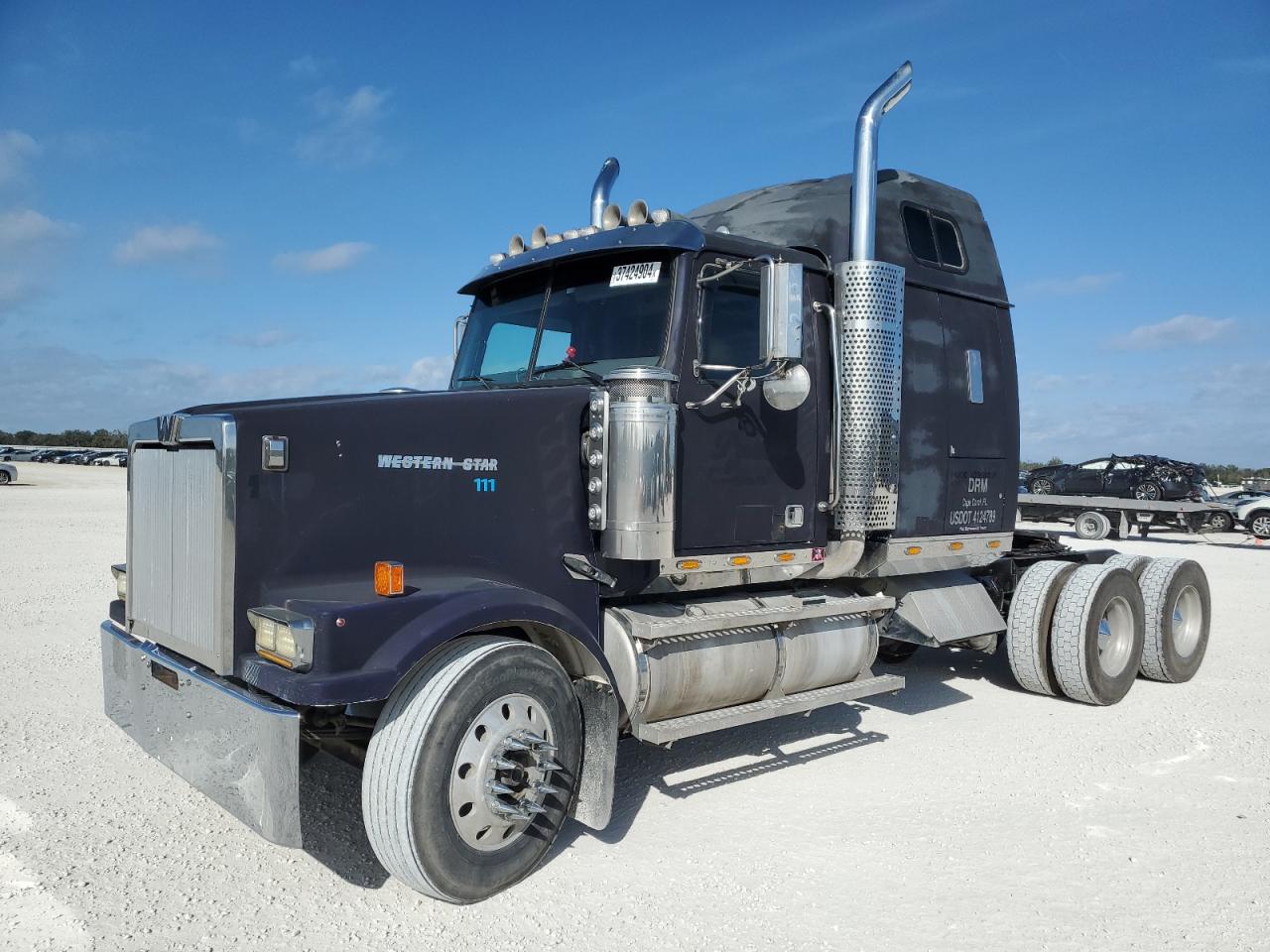 Image 2 of 2001 WESTERN STAR/AUTO CAR CONVENTIONAL 4900 2001 with VIN 5CKPDD2H91C100189