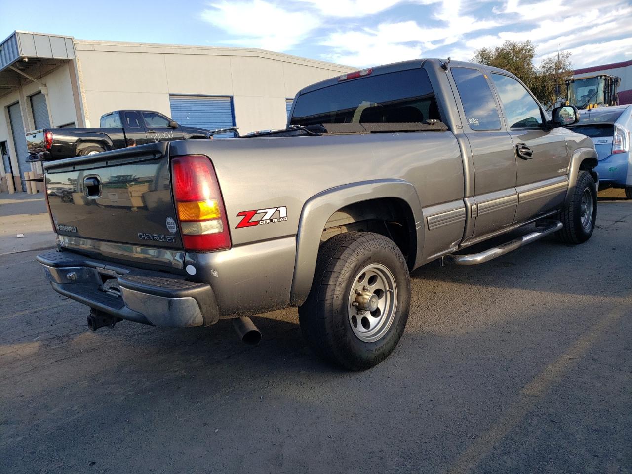 Obraz 3 z 2001 CHEVROLET SILVERADO K1500 2001 z VIN 1GCEK19T61E252035