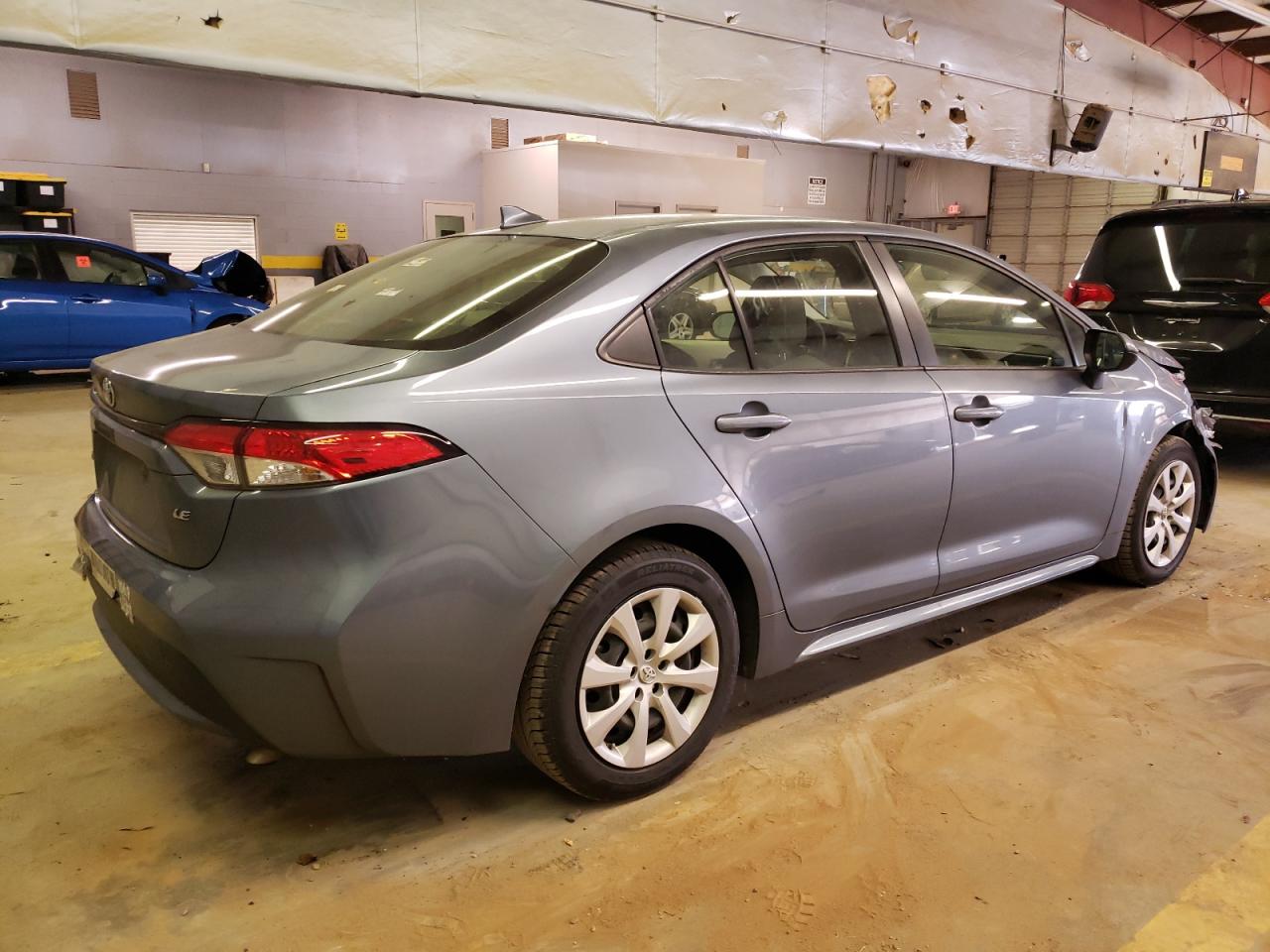 Изображение 3 2020 TOYOTA COROLLA LE 2020 с VIN JTDEPRAE8LJ051552