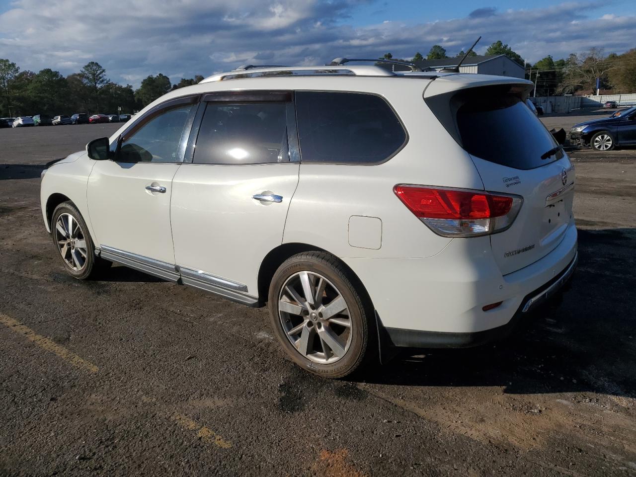 Image 2 of 2013 NISSAN PATHFINDER S 2013 with VIN 5N1AR2MN5DC664063