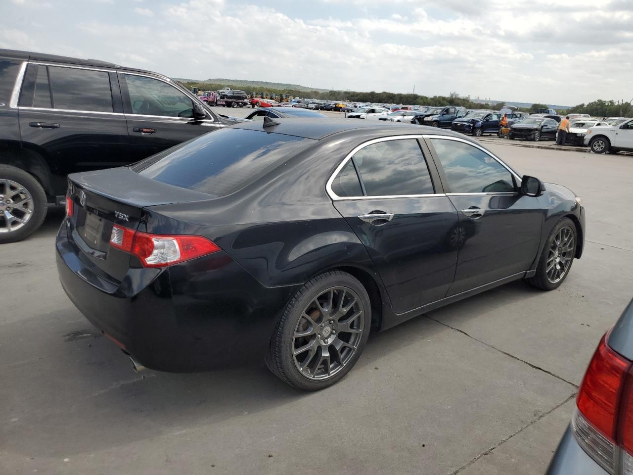 Image 3 of Acura Tsx 2010 with VIN JH4CU2F66AC027713