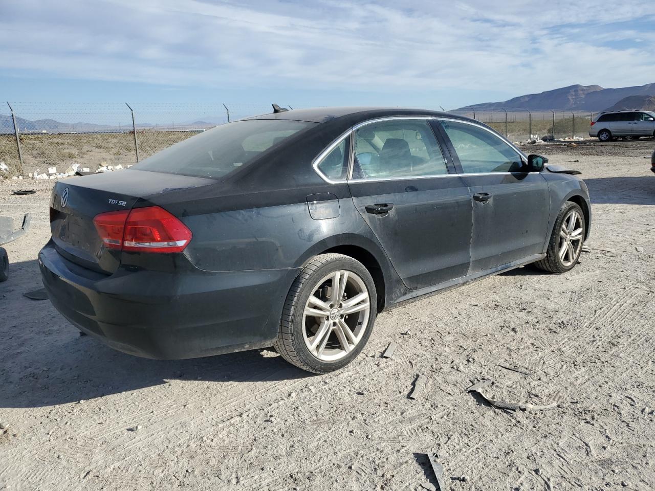 Obraz 3 z 2014 VOLKSWAGEN PASSAT SE 2014 z VIN 1VWBN7A34EC112167