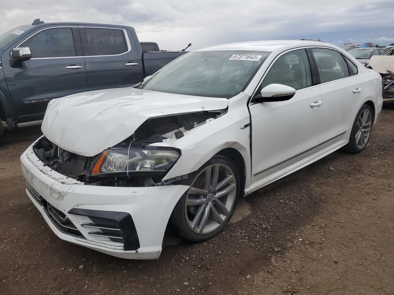 Изображение 2017 VOLKSWAGEN PASSAT R-LINE 2017