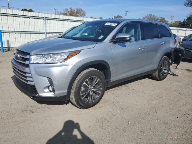 Изображение 1 2019 TOYOTA HIGHLANDER LE 2019 с VIN 5TDZZRFH2KS368601