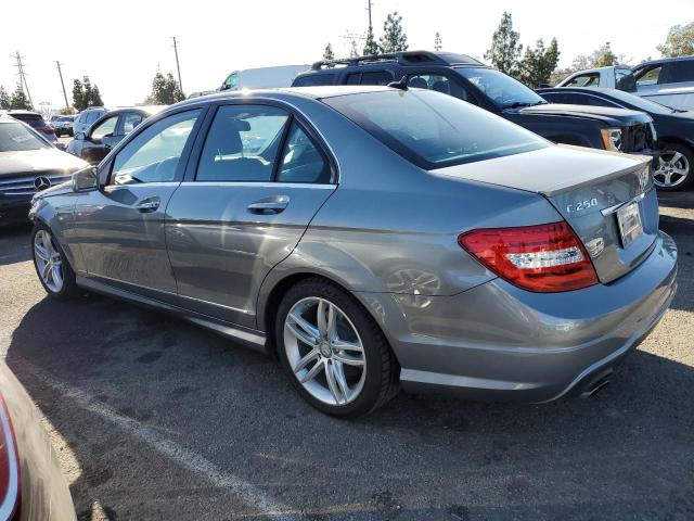 Obraz 2 z 2012 MERCEDES-BENZ C 250 2012 z VIN WDDGF4HB6CR222073
