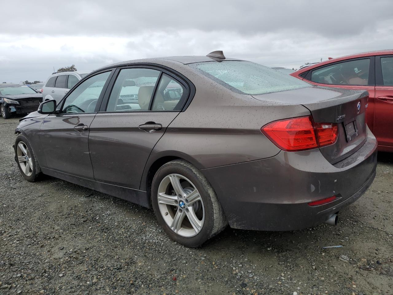 Изображение 2 2014 BMW 320 I XDRIVE 2014 с VIN WBA3C3C5XEK200373