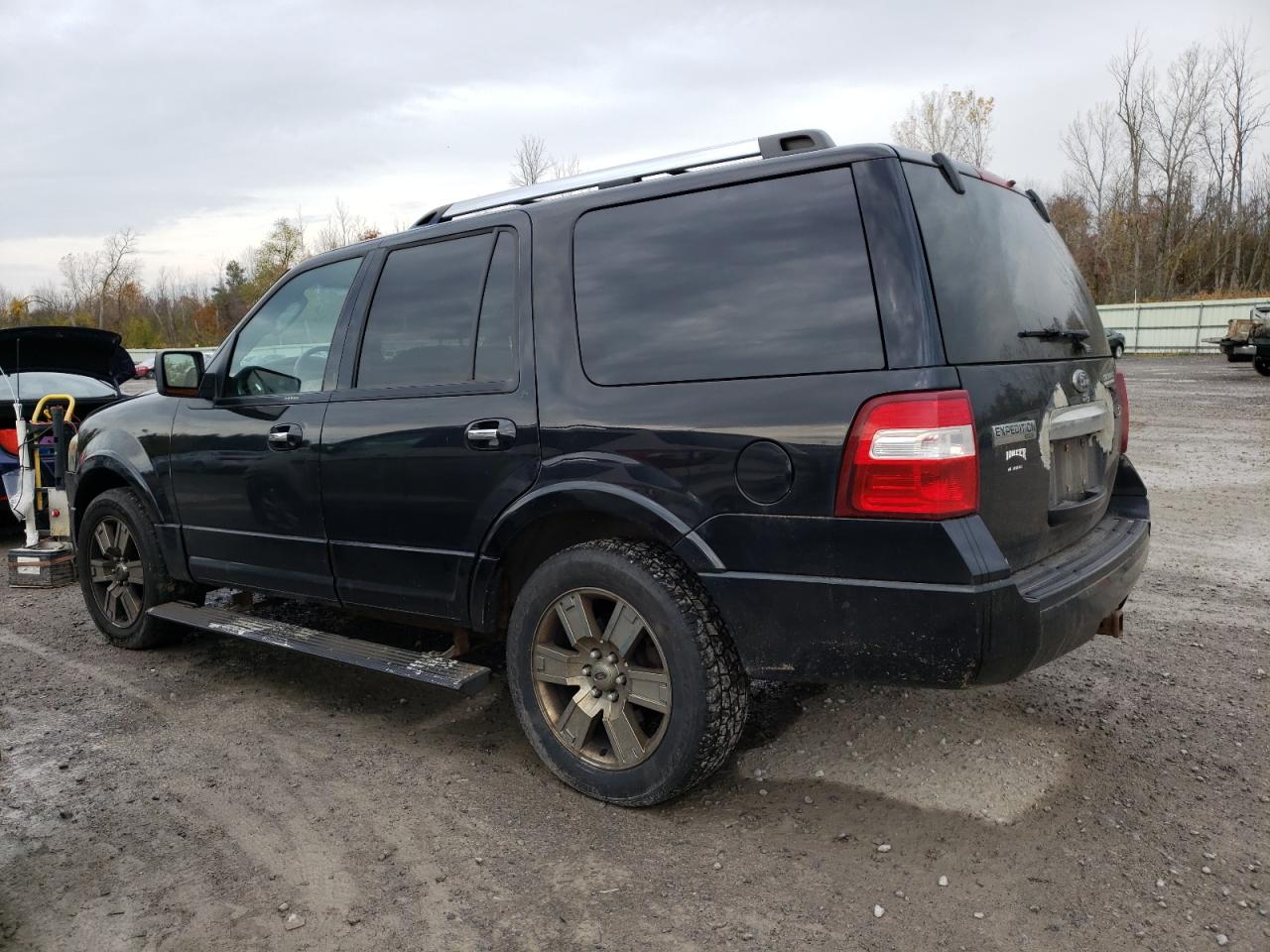 Image 2 of 2010 FORD EXPEDITION LIMITED 2010 with VIN 1FMJU2A53AEB69489