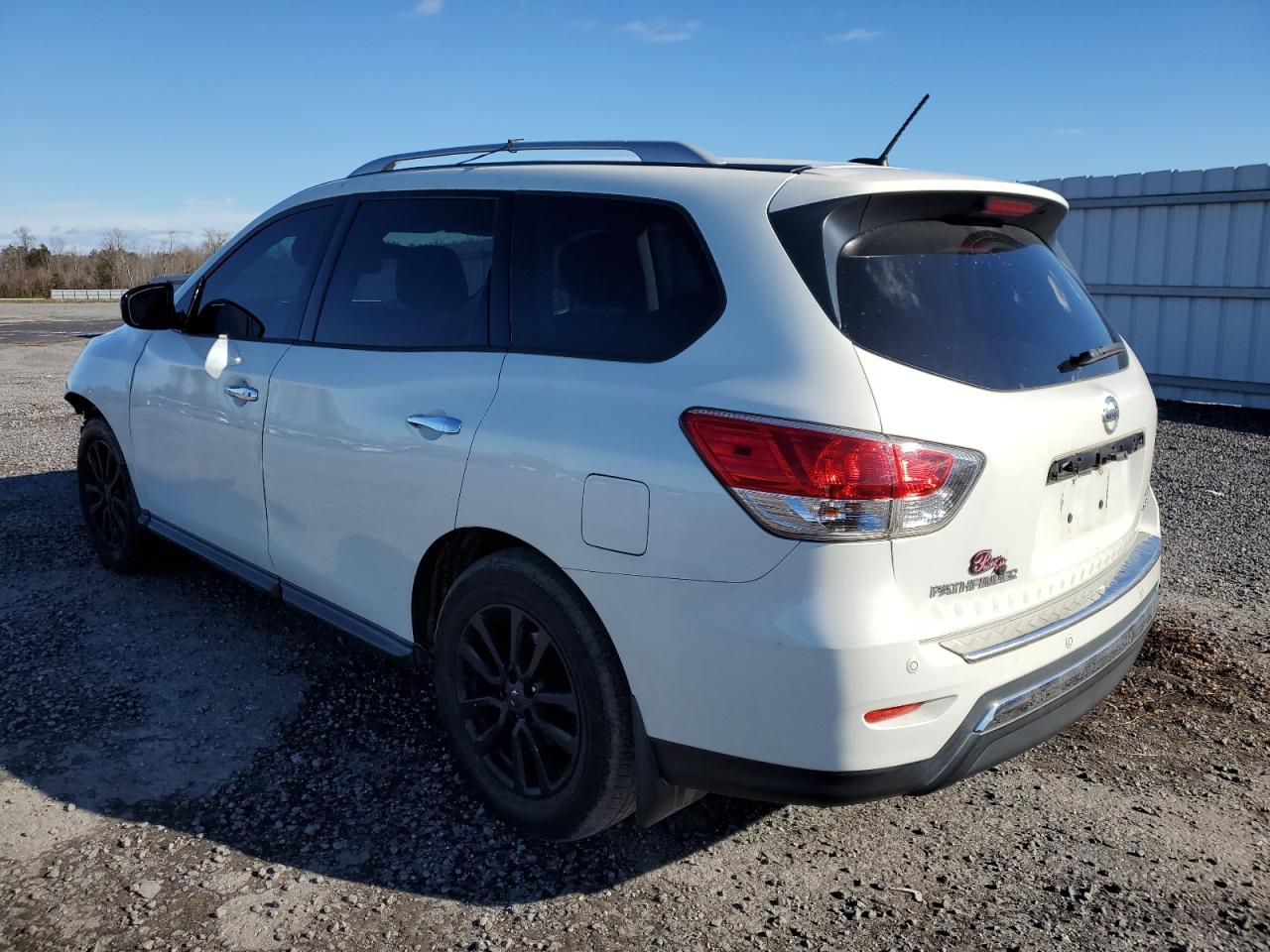 Image 2 of 2014 NISSAN PATHFINDER S 2014 with VIN 5N1AR2MMXEC704372