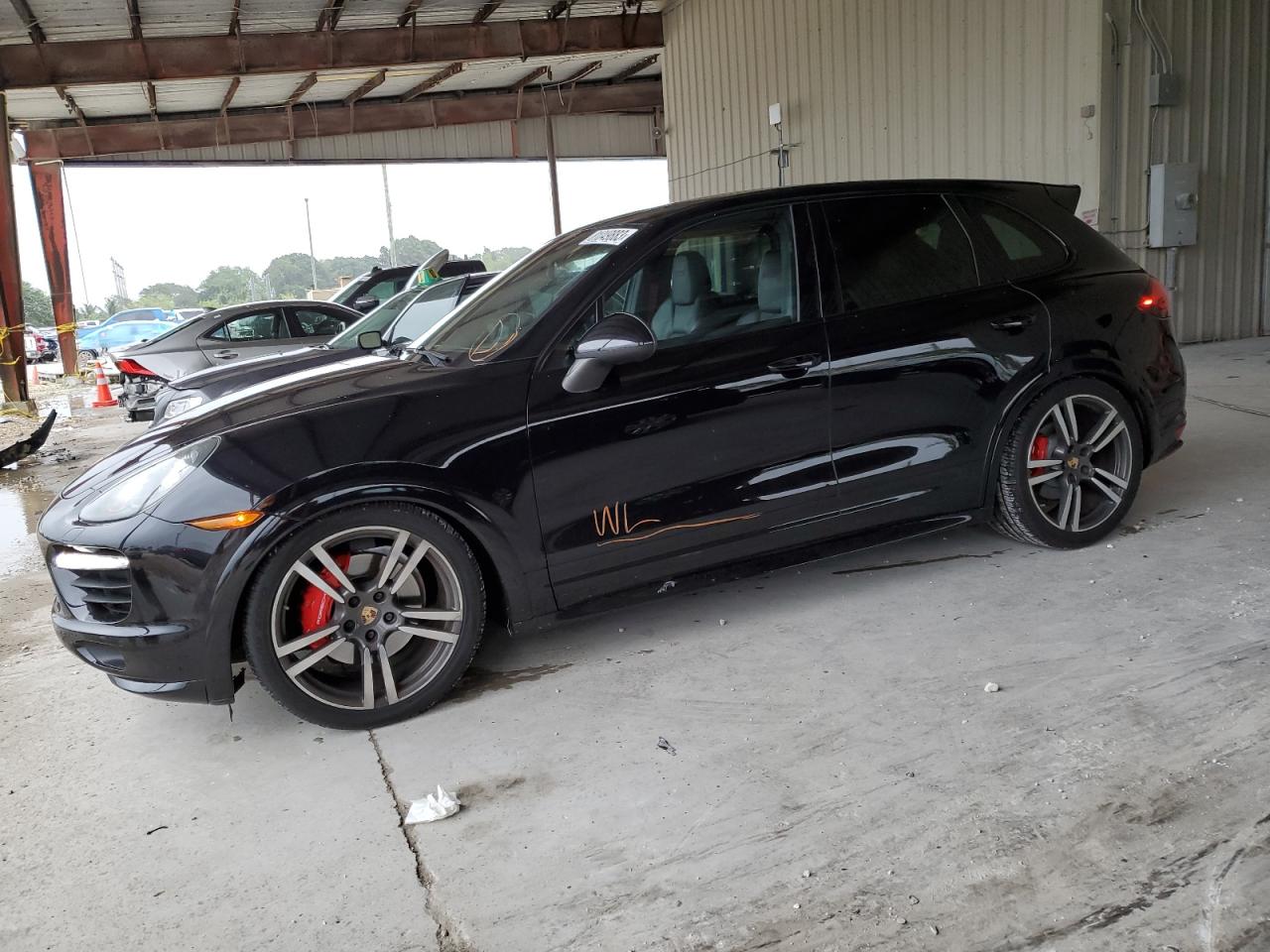 2014 PORSCHE CAYENNE GTS 2014 image