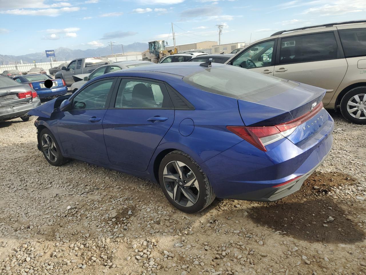 Image 2 of 2023 HYUNDAI ELANTRA SEL 2023 with VIN 5NPLS4AG4PH118625
