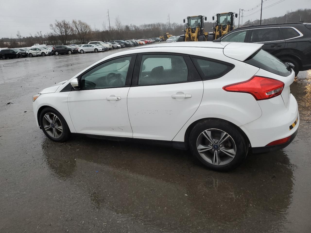 Image 2 of 2016 FORD FOCUS SE 2016 with VIN 1FADP3KE5GL259508