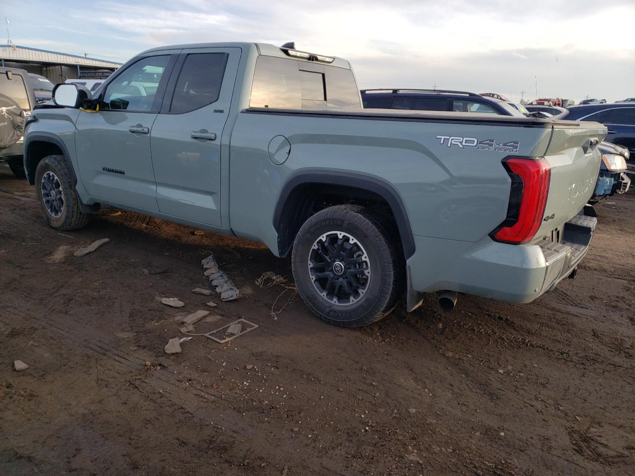 Изображение 2 2022 TOYOTA TUNDRA DOUBLE CAB SR 2022 с VIN 5TFLA5DA9NX032745