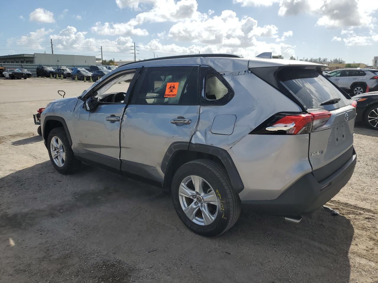 Image 2 of 2021 TOYOTA RAV4 XLE 2021 with VIN 4T3RWRFV7MU028716