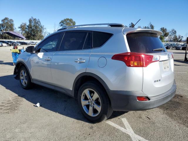 Obraz 2 z 2015 TOYOTA RAV4 XLE 2015 z VIN JTMRFREV2FD113612