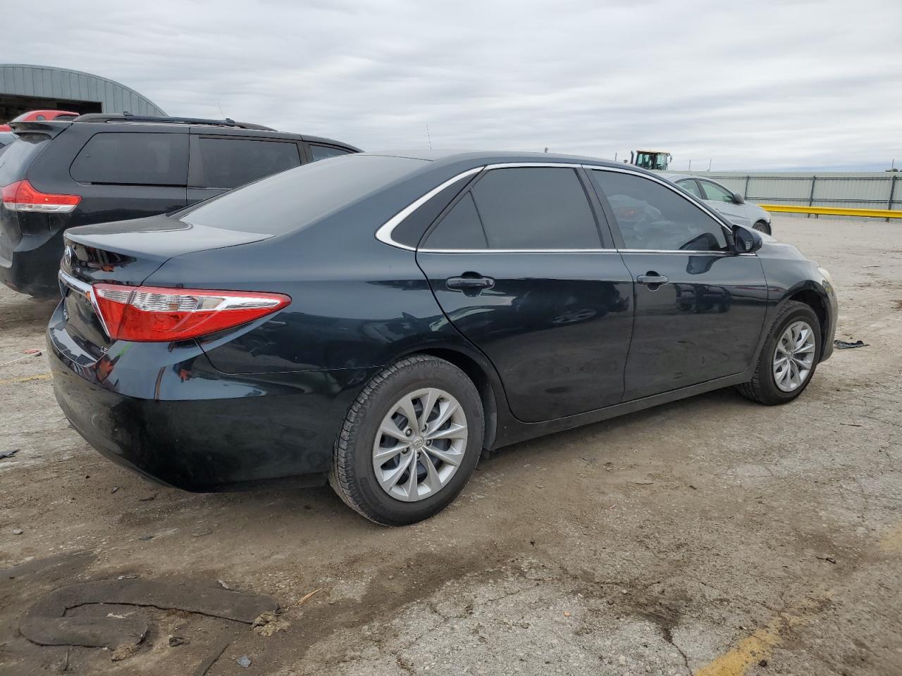 Изображение 3 2016 TOYOTA CAMRY LE 2016 с VIN 4T4BF1FK8GR551254