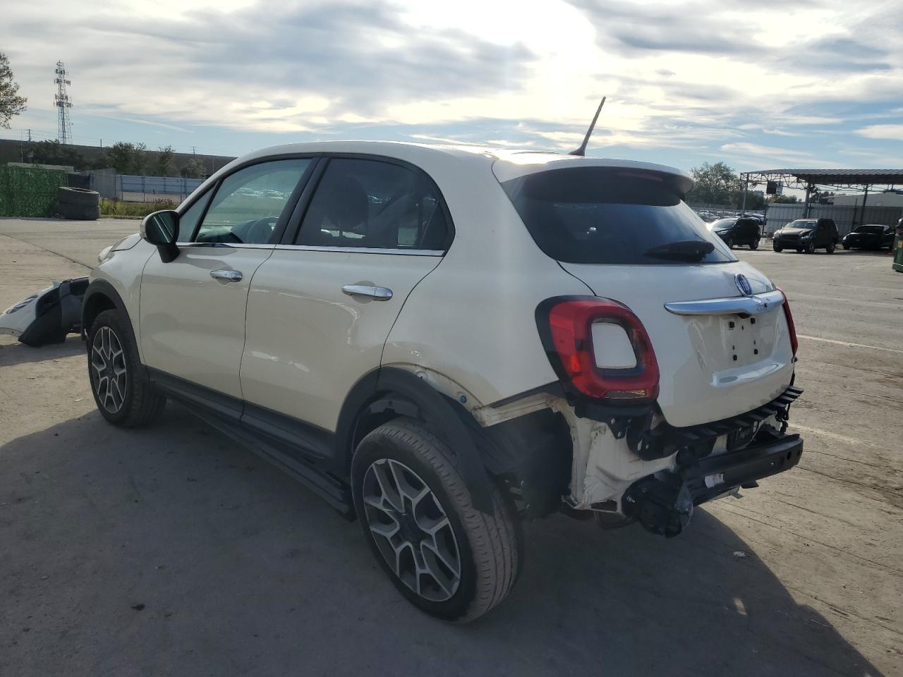 Image 2 of 2019 FIAT 500X TREKKING PLUS 2019 with VIN ZFBNFYD17KP778945