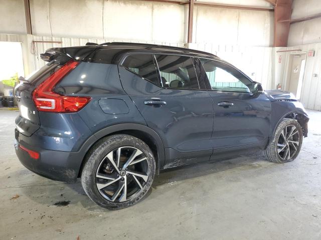 Image 3 of 2022 VOLVO XC40 T5 R-DESIGN 2022 with VIN YV4162UM4N2784459