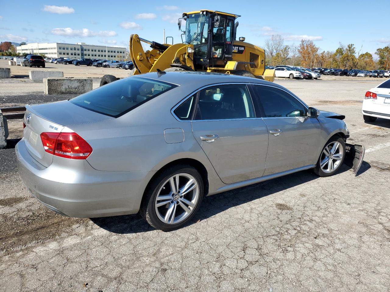 Image 3 of 2014 VOLKSWAGEN PASSAT SE 2014 with VIN 1VWBN7A32EC099595