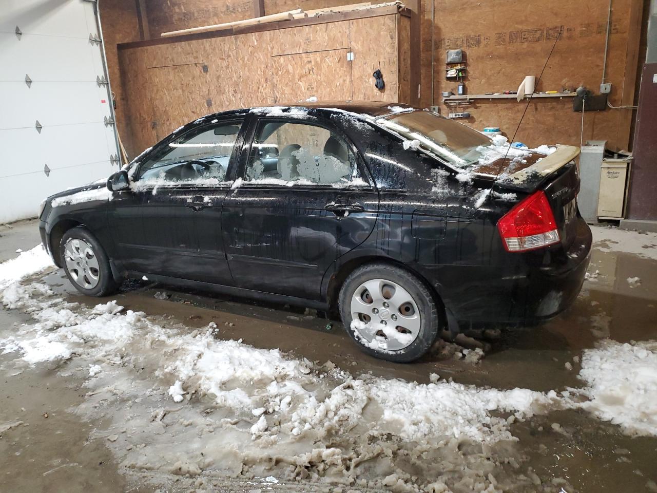 Image 2 of 2009 KIA SPECTRA EX 2009 with VIN KNAFE221395626541