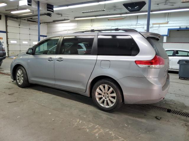 Изображение 2 2013 TOYOTA SIENNA XLE 2013 с VIN 5TDDK3DCXDS051526