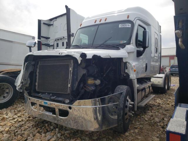 Image 2 of 2016 FREIGHTLINER CASCADIA 125  2016 with VIN 3AKJGLDV2GSHC6566