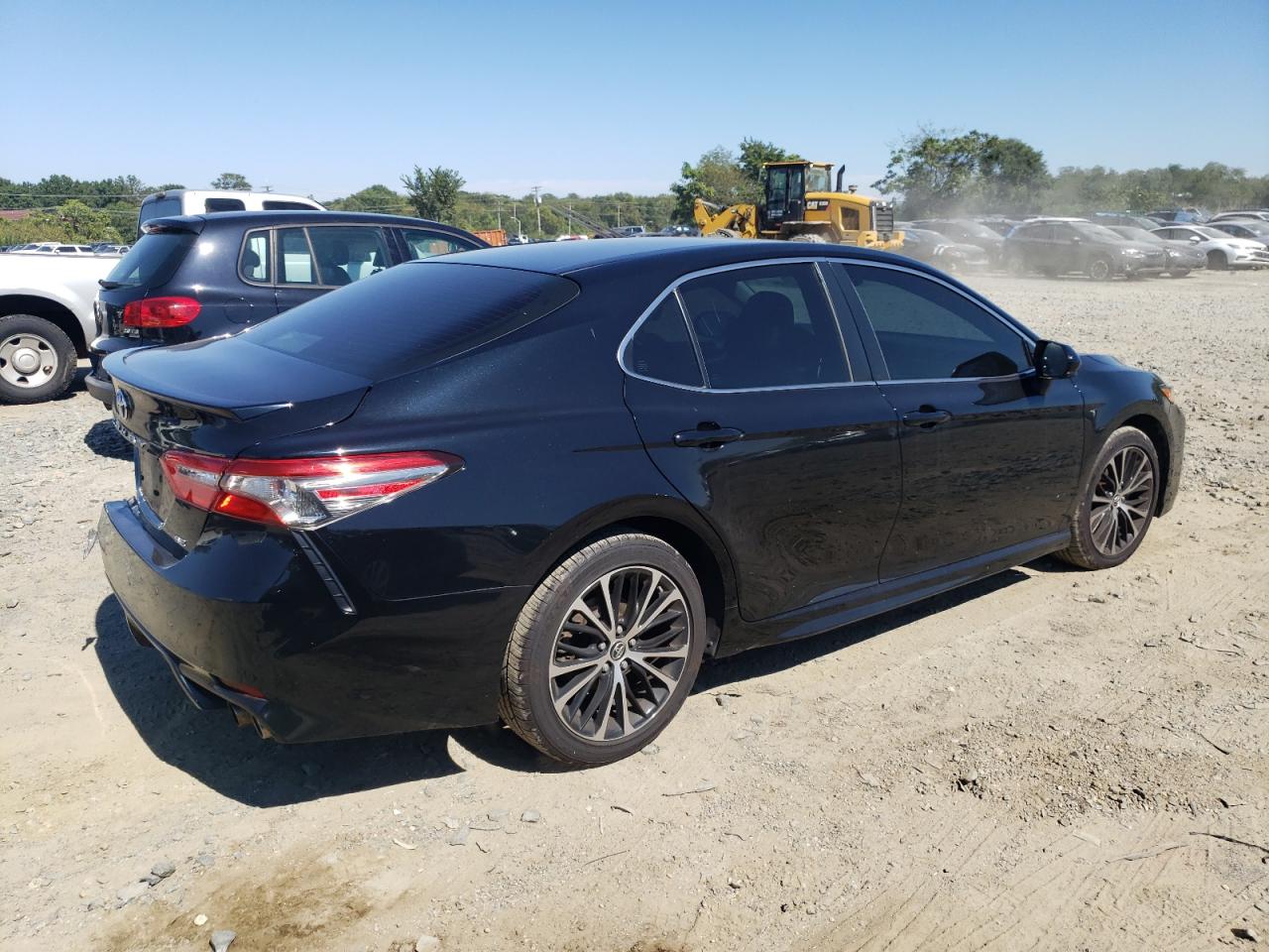 Изображение 3 2018 TOYOTA CAMRY L 2018 с VIN JTNB11HK8J3038797
